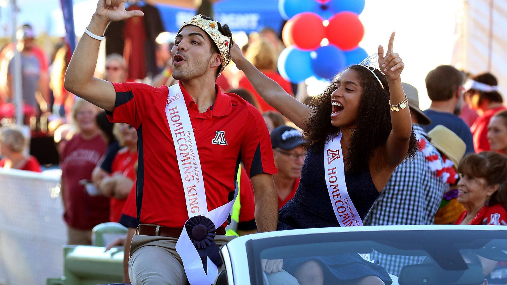 Photos: 2018 University of Arizona Homecoming Parade and Bonfire